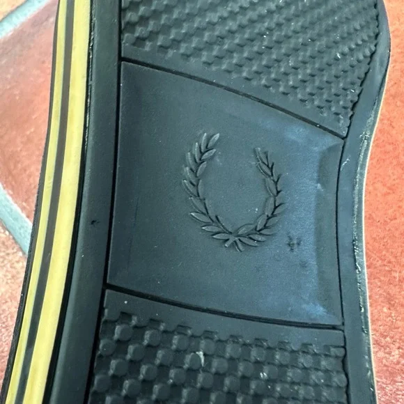 Fred Perry Black Embroidered Logo Lace-Up Rubber Sole Sneakers Size US 10 - Picture 9 of 13